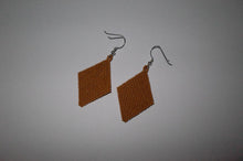 Load image into Gallery viewer, Diamond Pattern Earrings